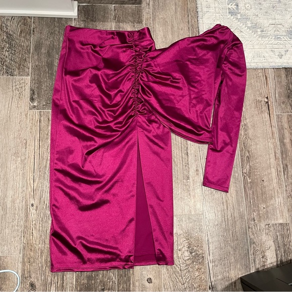 Express Satin set 🩷 - Picture 2 of 3